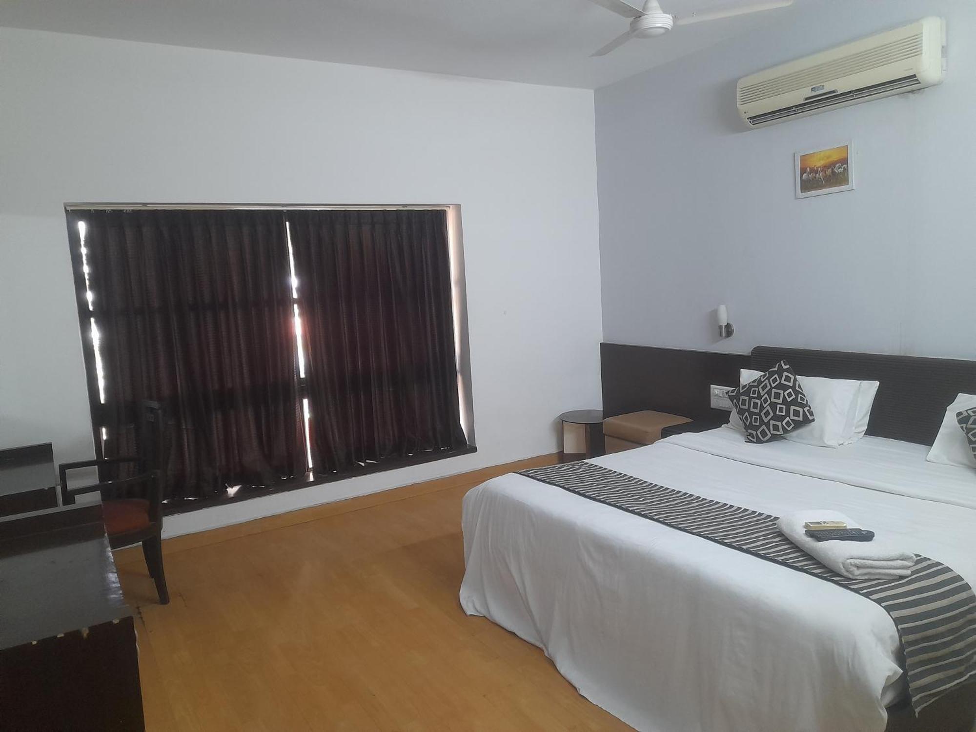 Hotel Prestige Inn บังกาลอร์ ภายนอก รูปภาพ